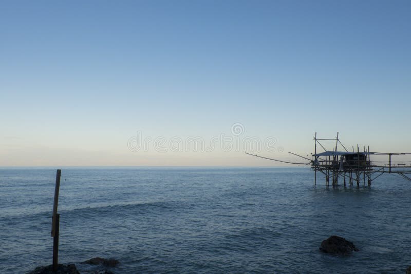 在海的Trabocco.